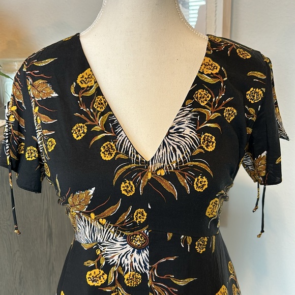 Madewell: Flowy Short Sunflower Dress - Picture 3 of 13